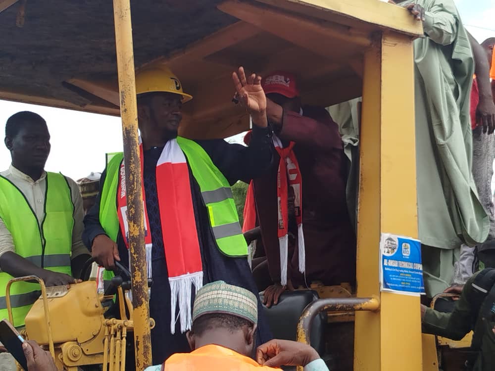 Sen. Buba flagg off N850m Road Project in Bauchi South