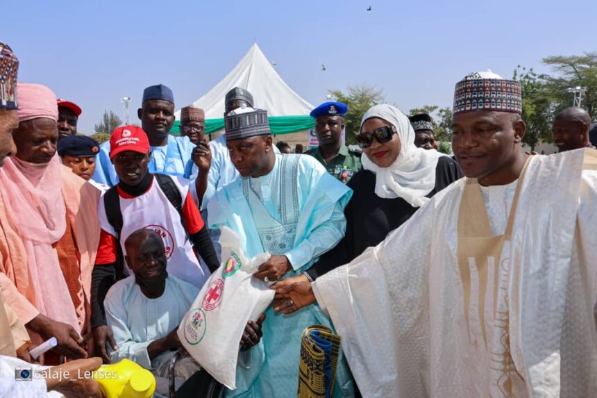 ECOWAS, Bauchi Gov. donate relief Items to 2000 flood-affected households